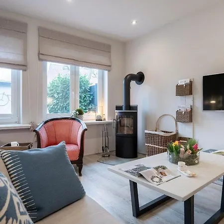 Ferienhaus-lutz-hus-seestrasse-6a * Heiligenhafen